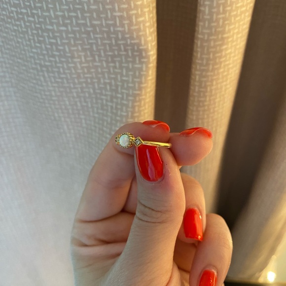 Mother of Pearl 14k Gold Ring / Size 6 - Picture 7 of 8